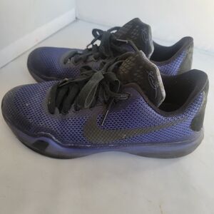 Nike Kobe 10 Blackout Kids  Size 5.5 Basketball Shoes Athletic Lace Up Sneakers